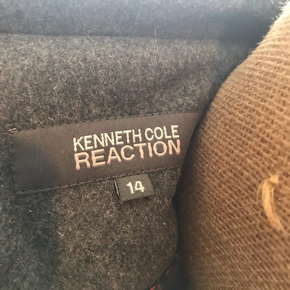 Wool trench coat - Picture 8 of 8